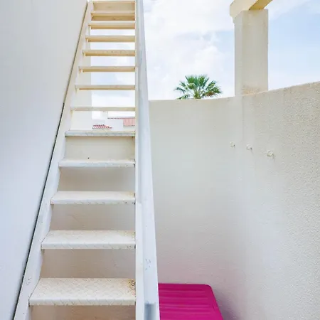 With Large Roof Terrace & Great Views Apartment *