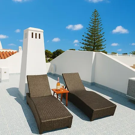 With Large Roof Terrace & Great Views Apartment